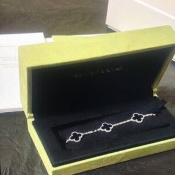 Authentic Van Cleef & Arpels Vintage Alhambra 18K Yellow Gold Bracelet - Picture 6 of 8